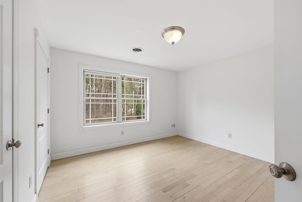 13 Shattuck Rd Photo 32