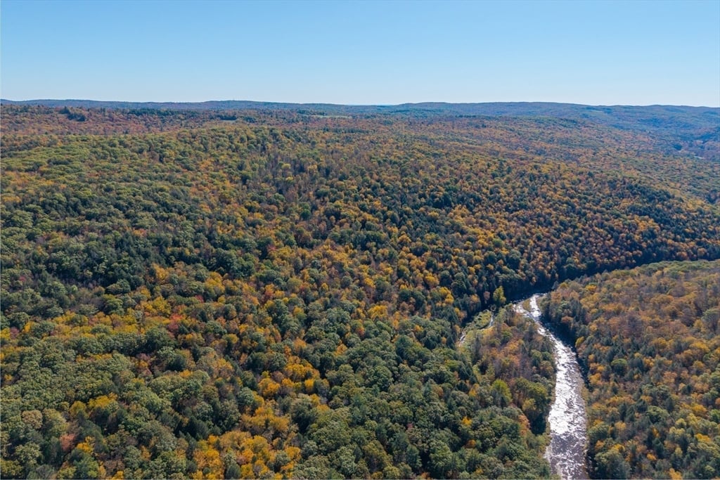 Off Bryant St Photo 6