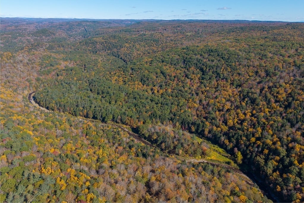 Off Bryant St Photo 8