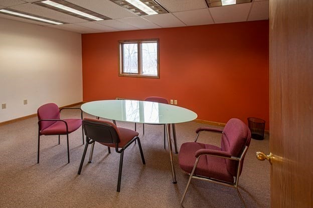 32 Industrial Dr E Photo 13