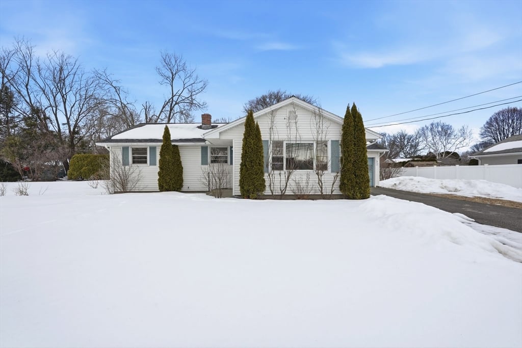 62 Bridge St. Photo 3