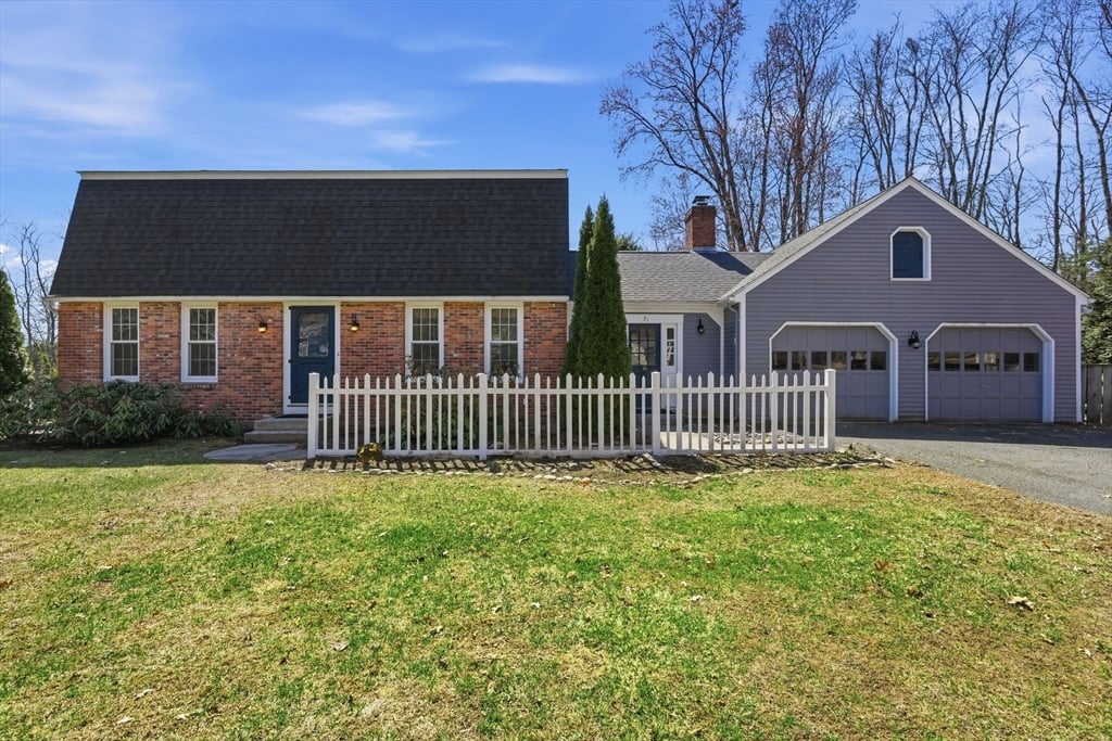 21 Meadow Wood Dr Photo 1