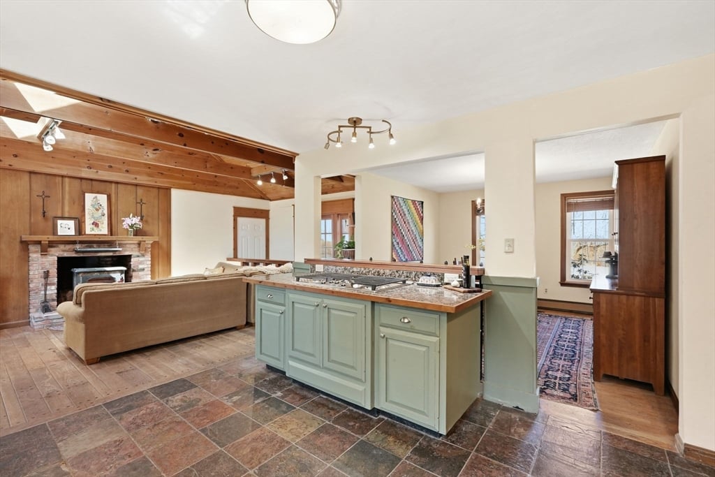 21 Meadow Wood Dr Photo 8