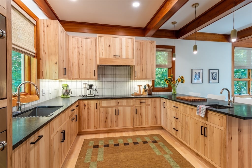 100 Larkspur Dr Photo 10