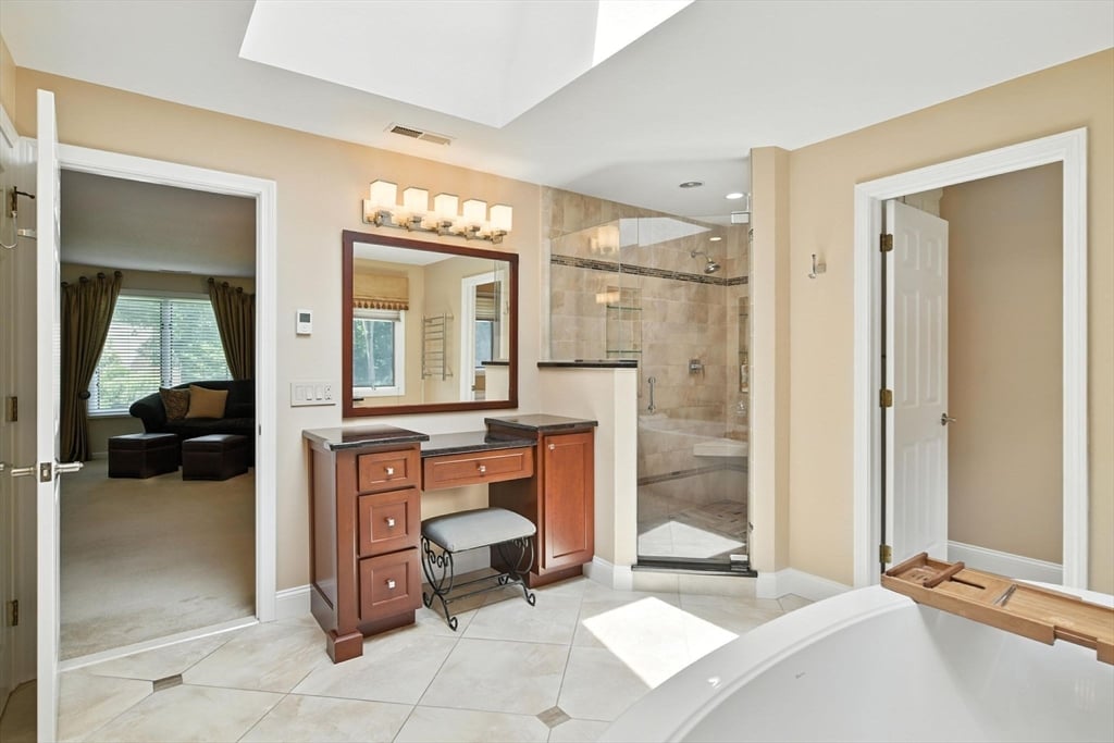 111 Ashford Road Photo 25