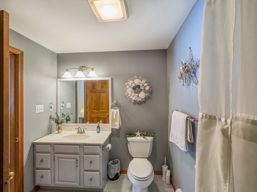 714 Colrain Rd Photo 27