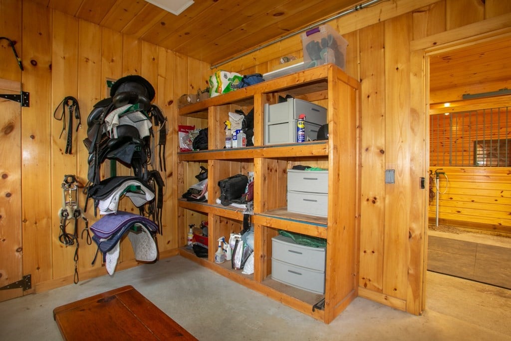 200 Easthampton Rd Photo 25