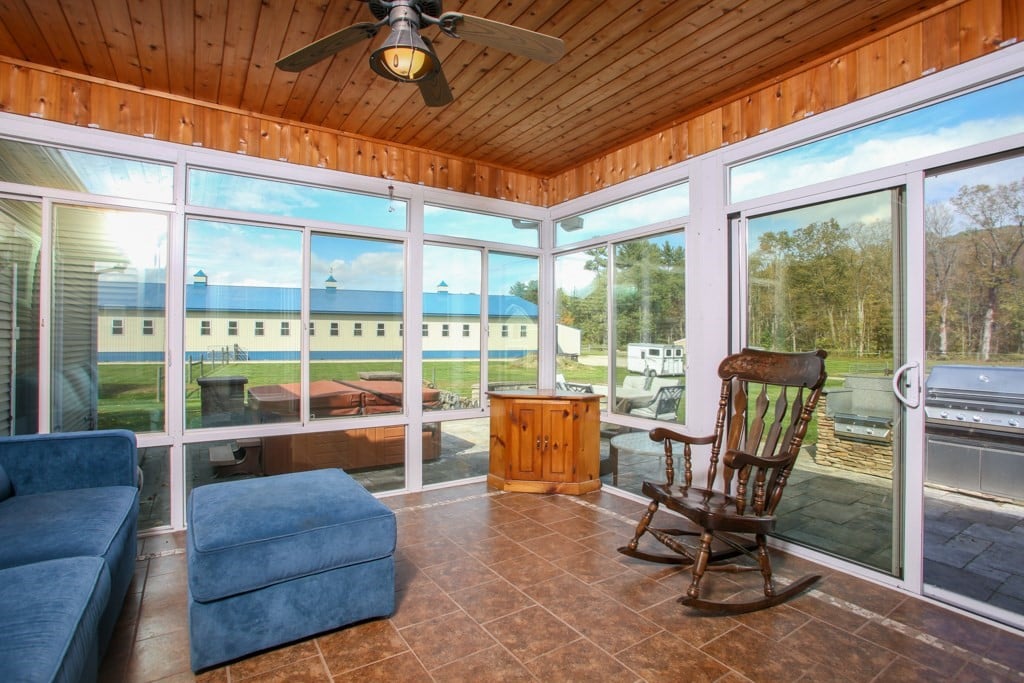 200 Easthampton Rd Photo 13