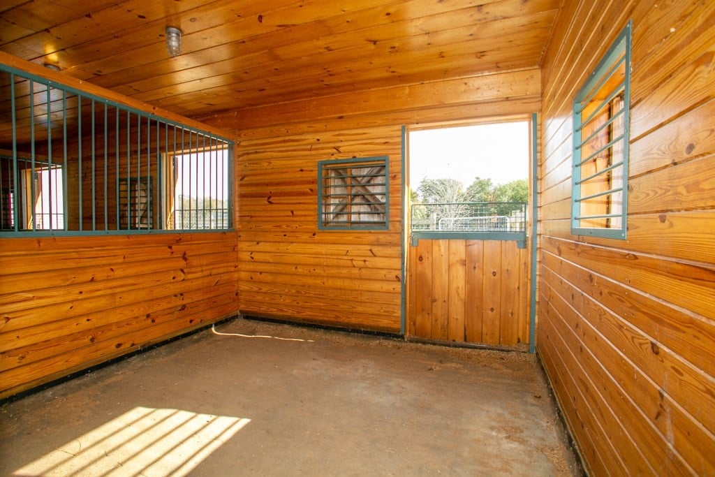 200 Easthampton Rd Photo 24