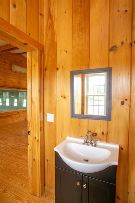 200 Easthampton Rd Photo 28