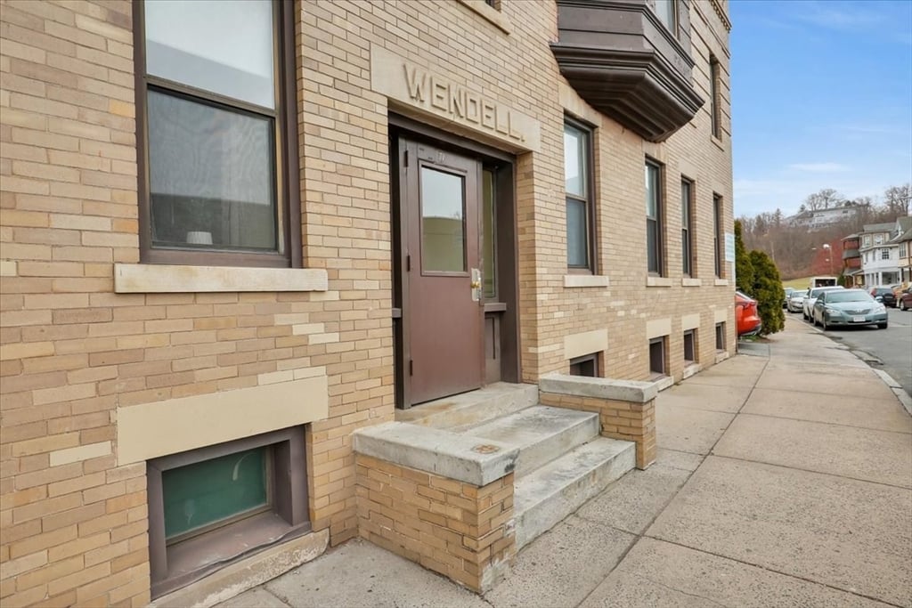 64 Myrtle Street Photo 29