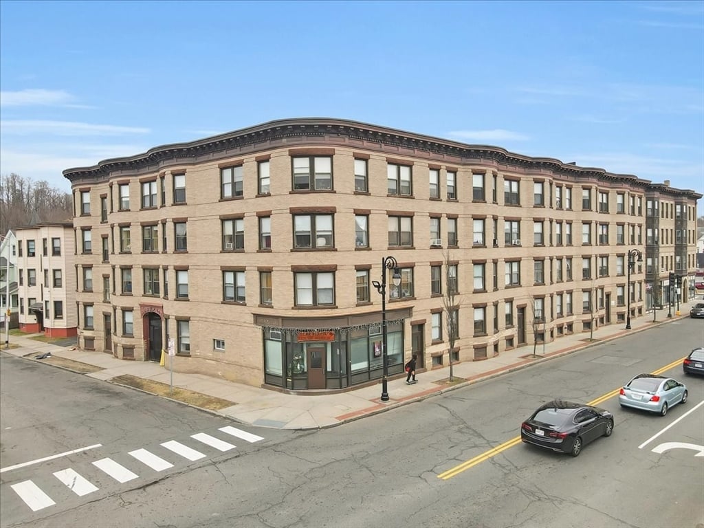 64 Myrtle Street Photo 20