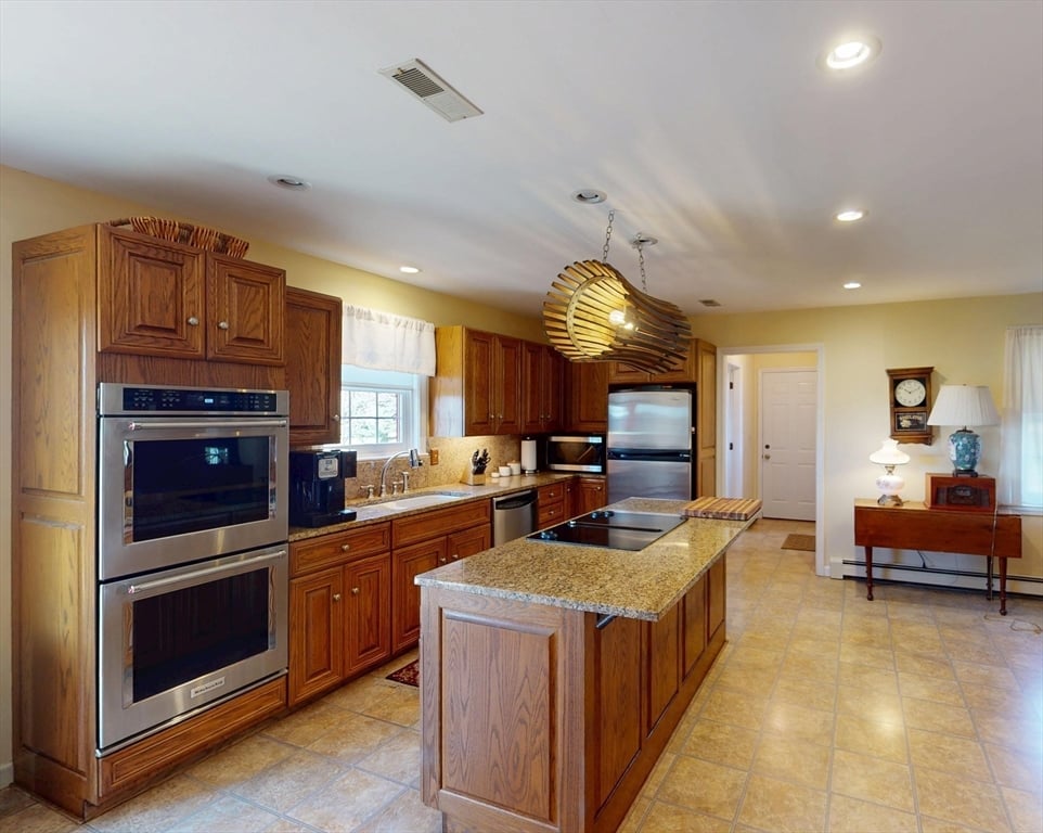 101 Plain Rd W Photo 9