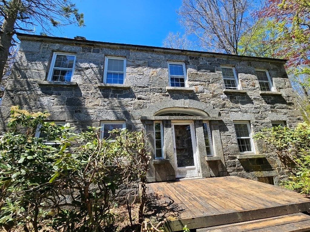 88 Stonehouse Rd Photo 1
