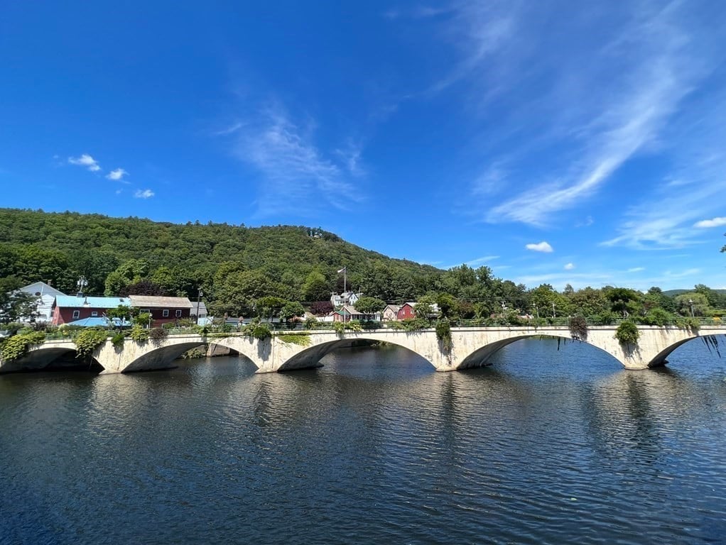 10 Deerfield Ave  #2 Photo 24