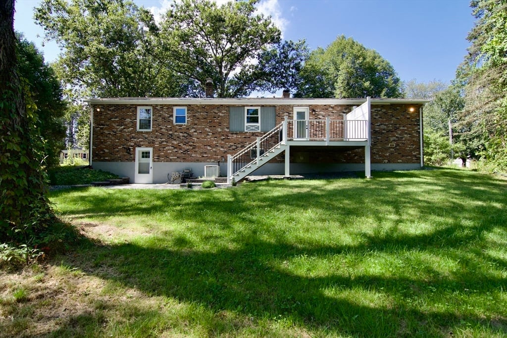 12 Dwight Street Photo 2