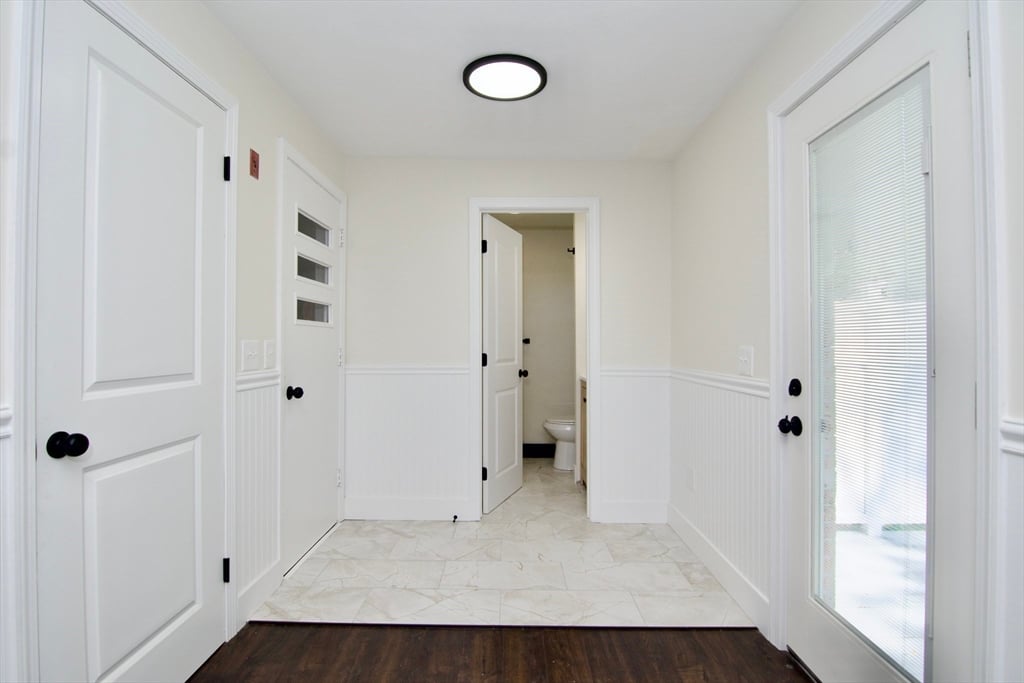 12 Dwight Street Photo 17