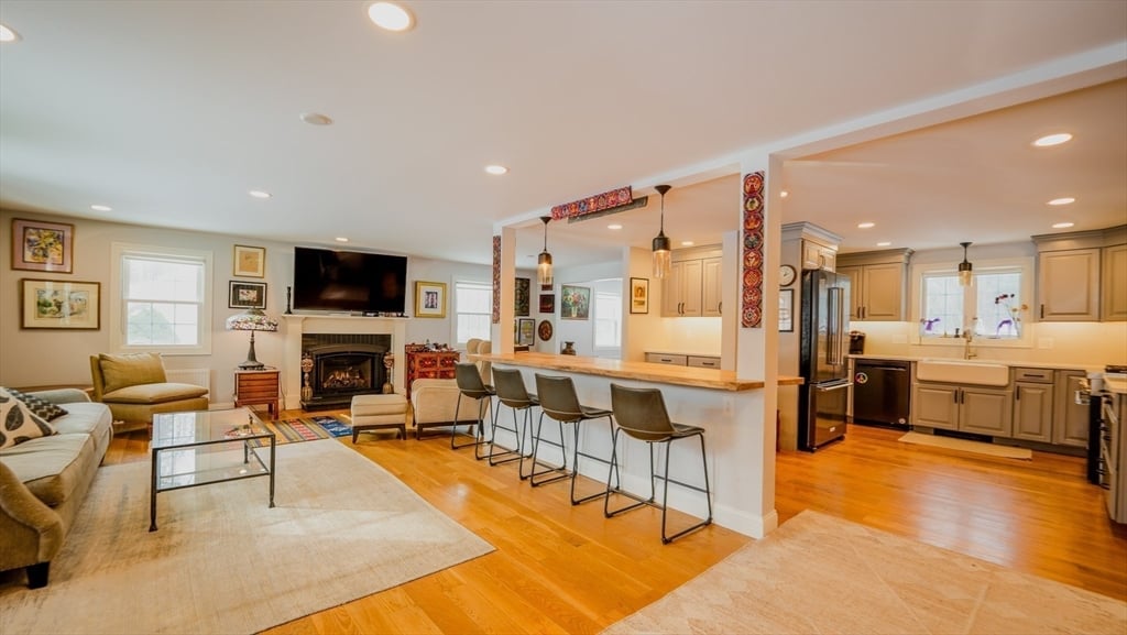 11 Dragon Circle Photo 4