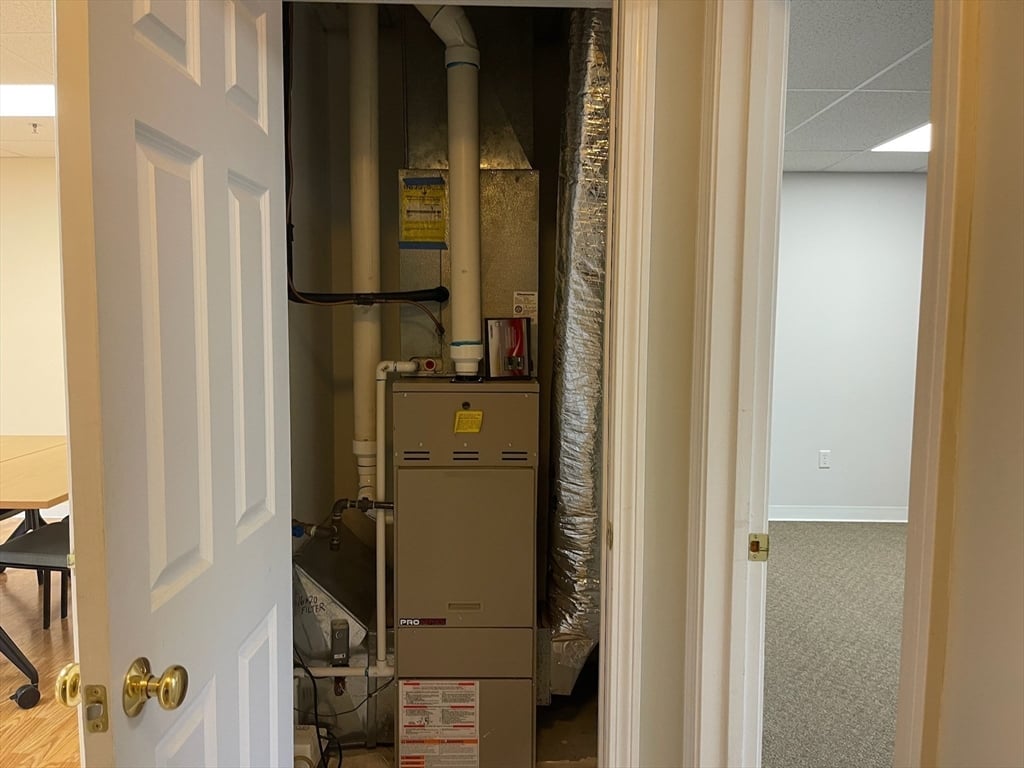 245 Russell St Photo 22