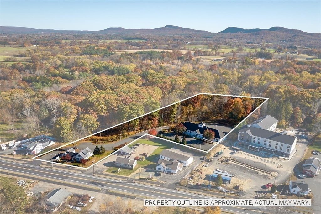 245 Russell St Photo 9