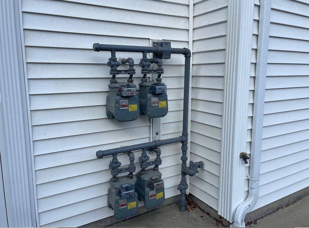 245 Russell St Photo 30