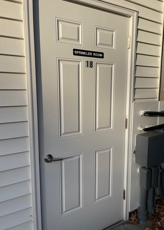 245 Russell St Photo 24