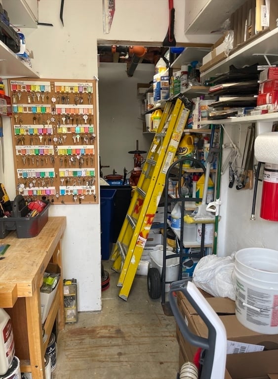 245 Russell St Photo 26