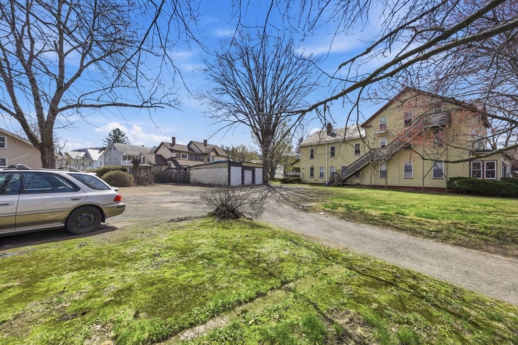 17 Adams St Photo 21