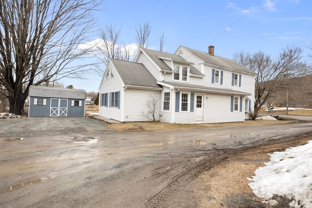 345 Greenfield Road Photo 8