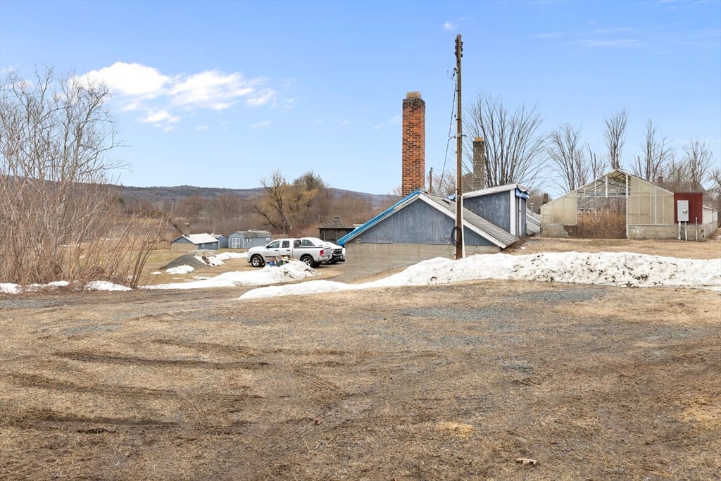 345 Greenfield Road Photo 13