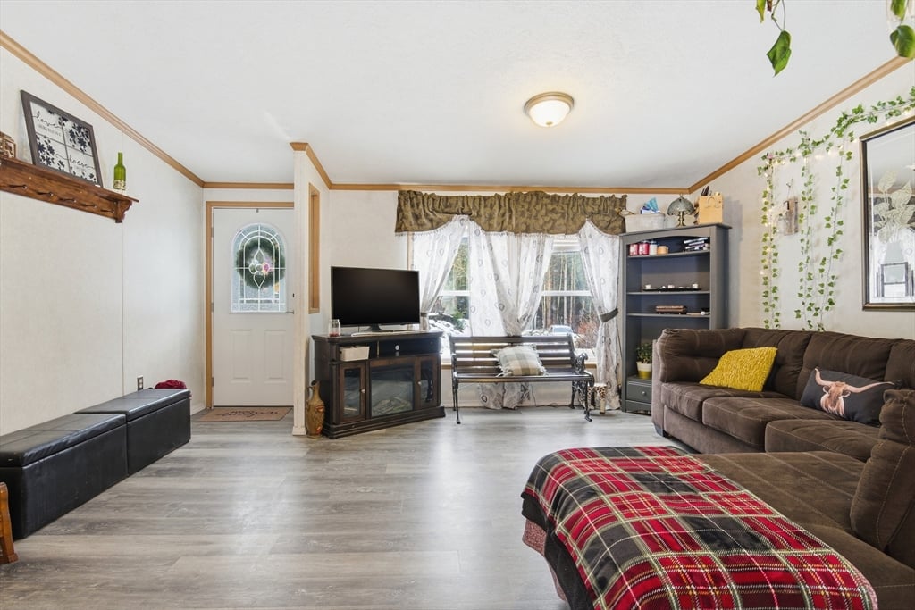 143 E Buckland Rd Photo 22