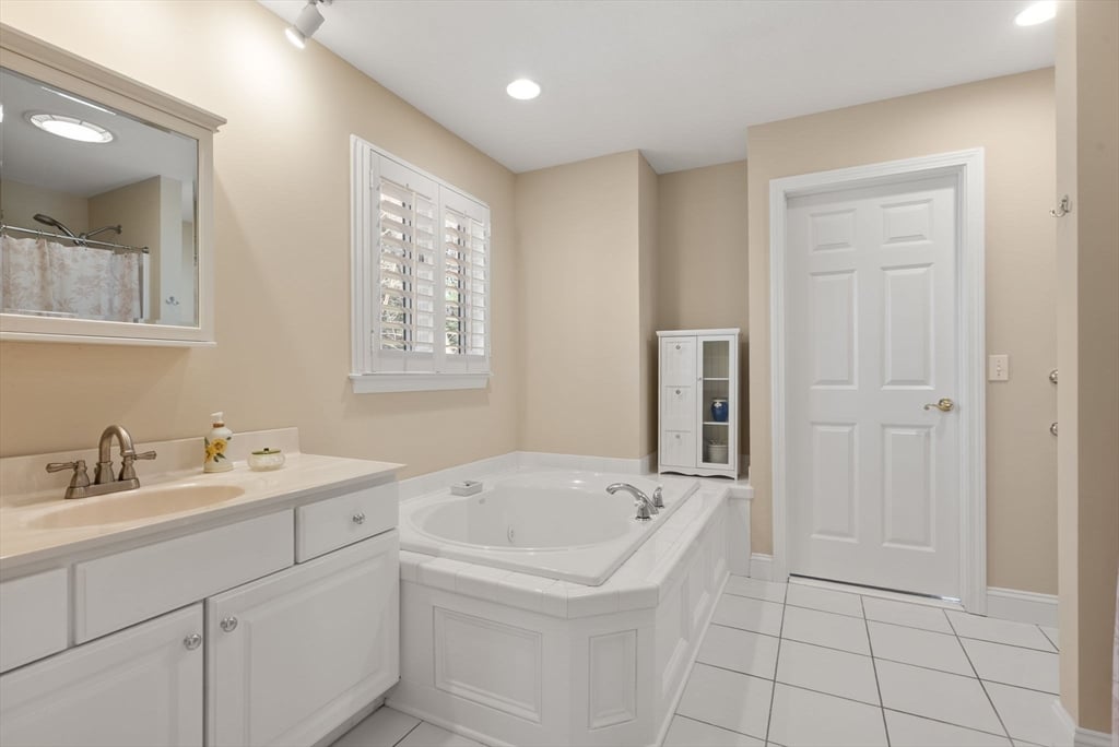 70 Salem Rd Photo 26