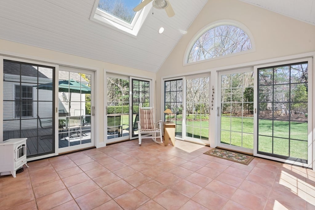 70 Salem Rd Photo 11