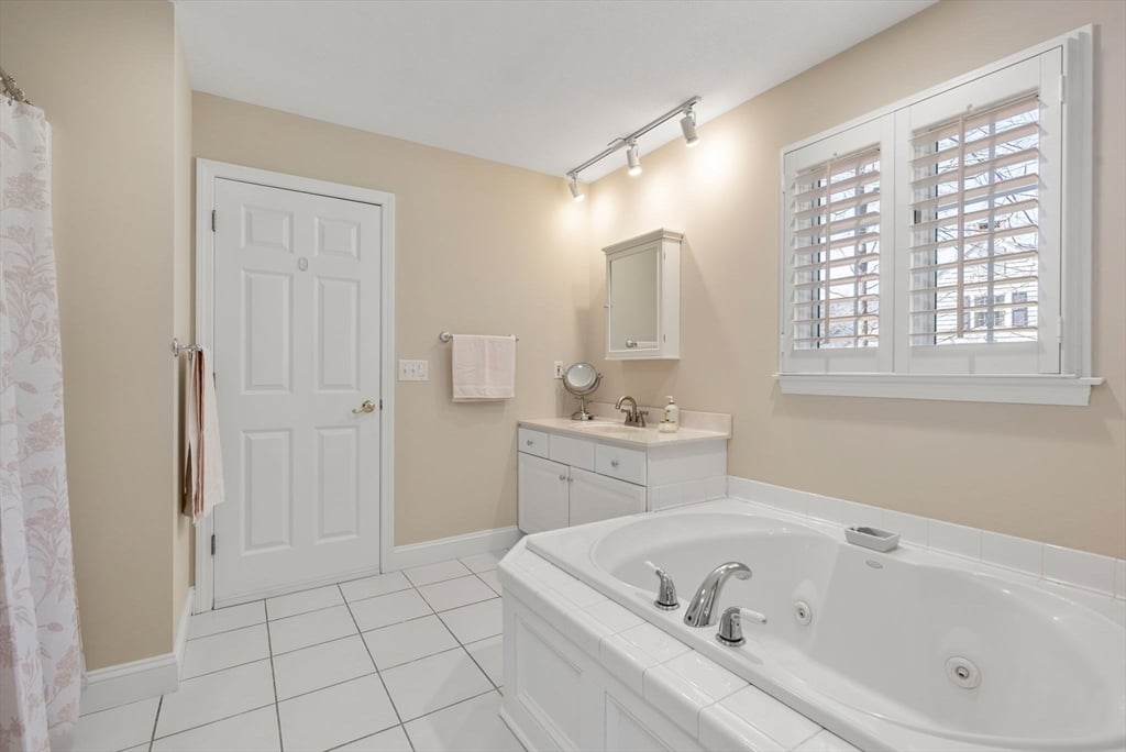 70 Salem Rd Photo 27