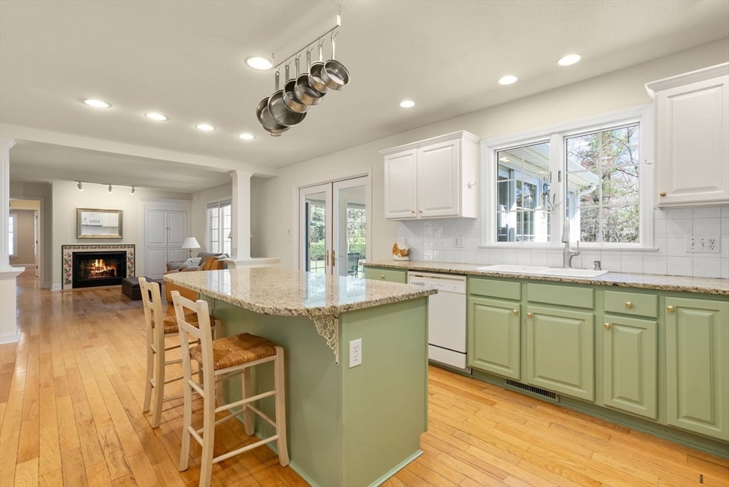 70 Salem Rd Photo 16