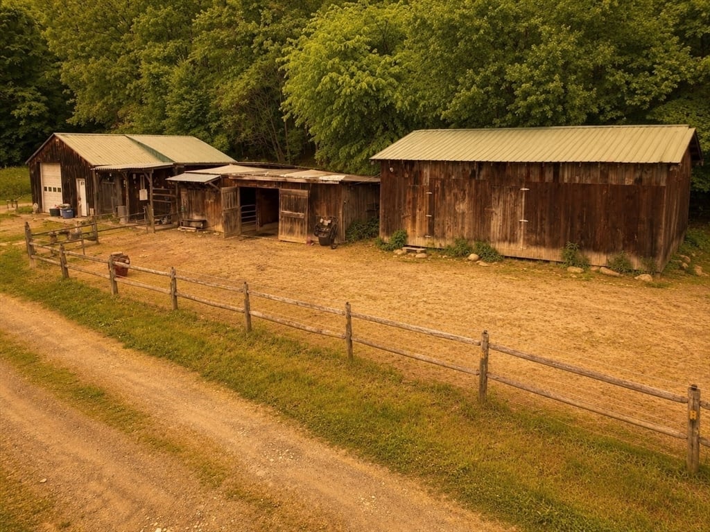 271 Lower Road Photo 29