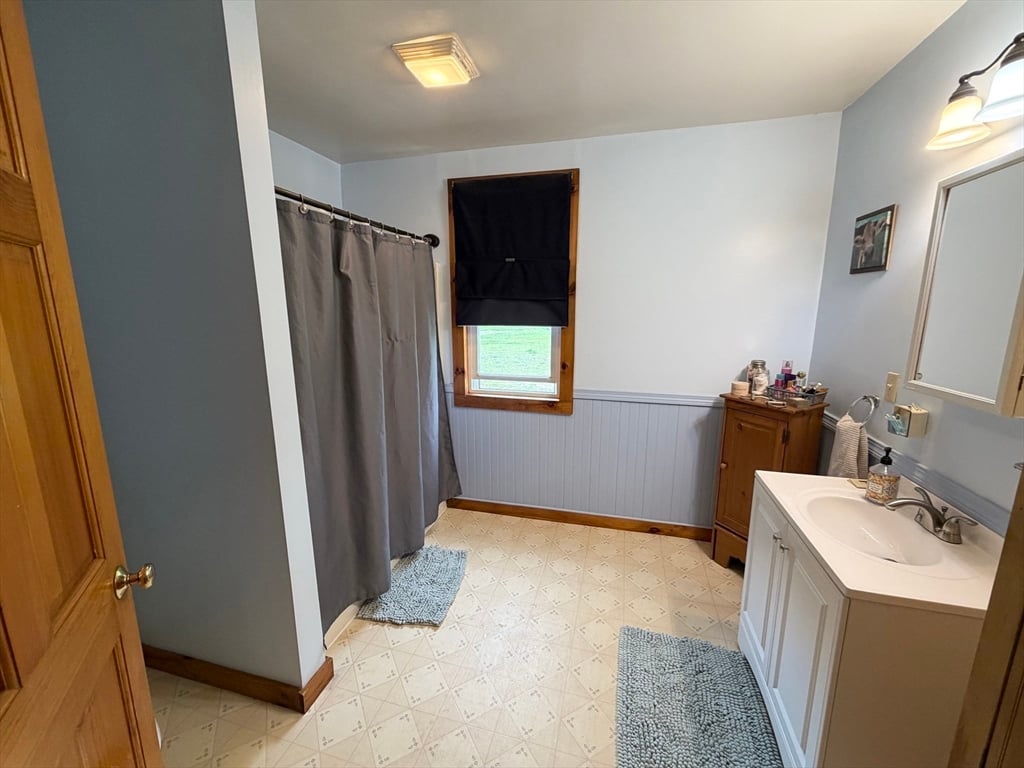 271 Lower Road Photo 19