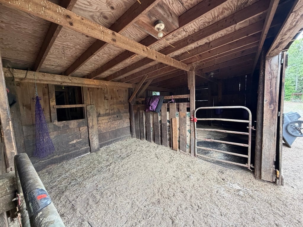 271 Lower Road Photo 34