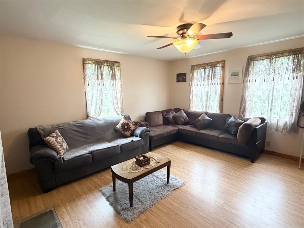 271 Lower Road Photo 21
