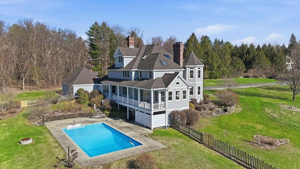 365 Middle St Photo 37