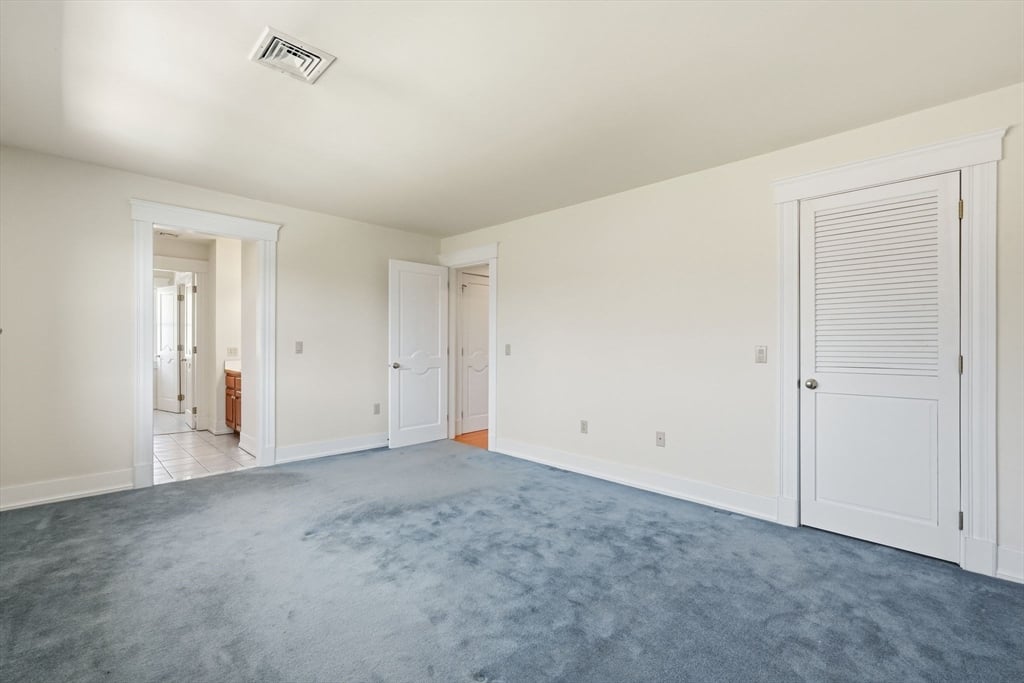 365 Middle St Photo 27