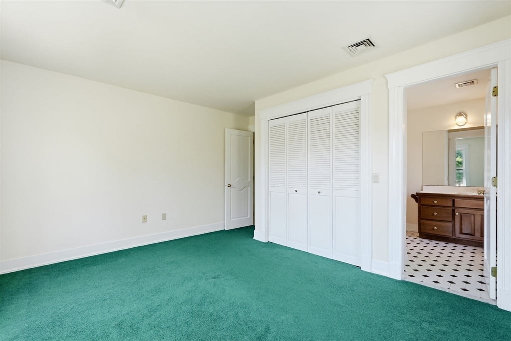 365 Middle St Photo 32