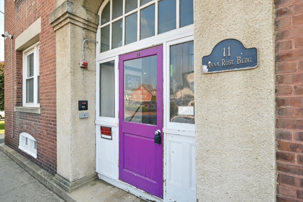 11 Conway St Photo 5