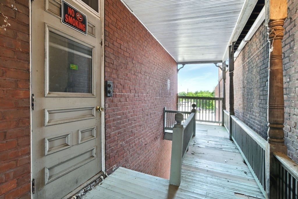 11 Conway St Photo 19