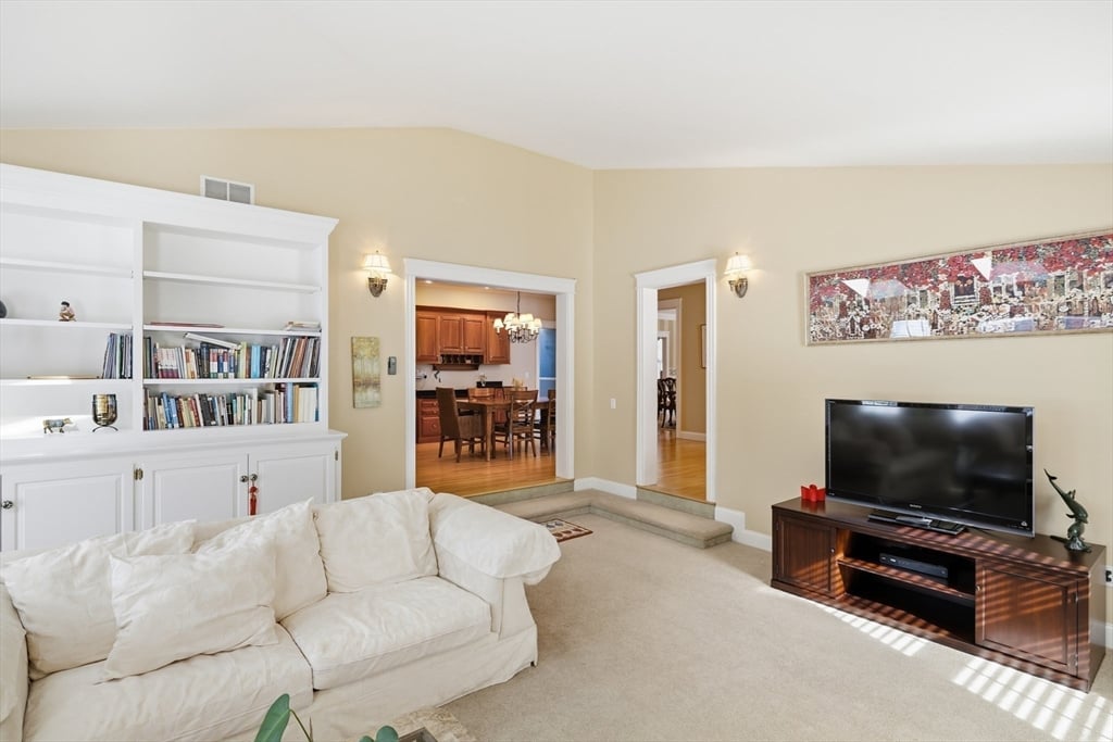 27 Summerfield Rd Photo 17