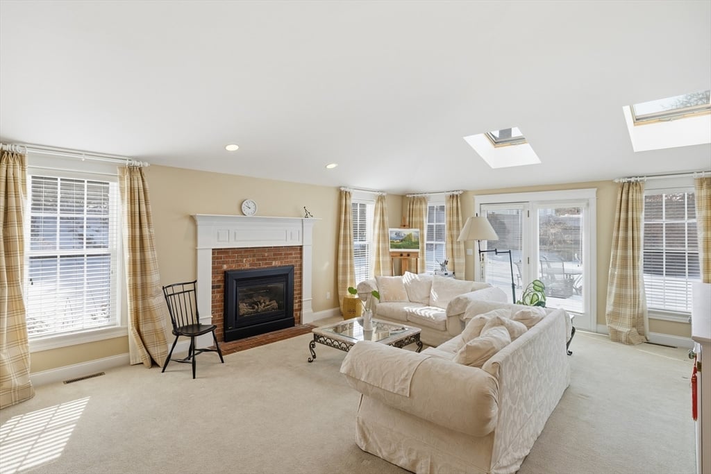 27 Summerfield Rd Photo 16