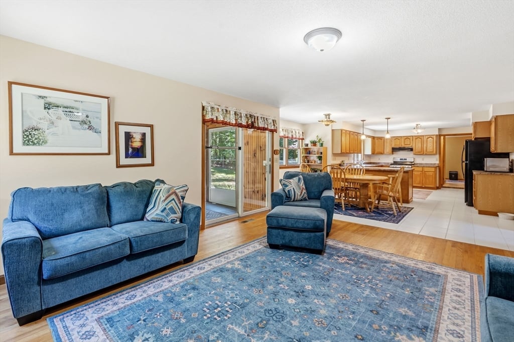 5 Geryk Ct Photo 7