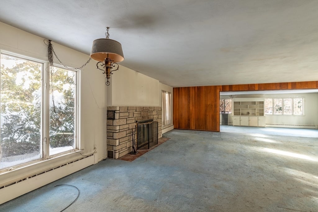 7 Christian Ln Photo 6