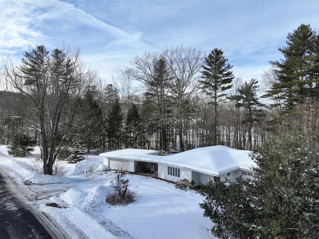 7 Christian Ln Photo 2