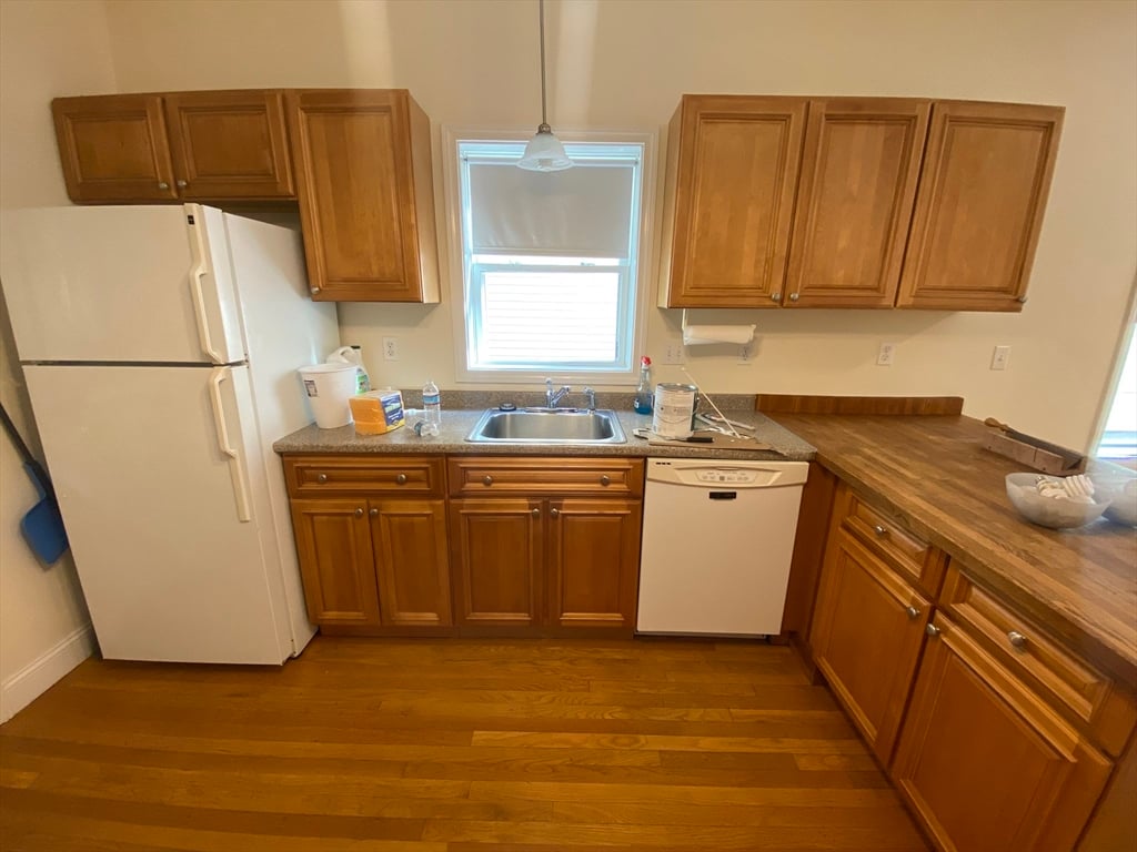 20 Clarendon St #20 Photo 3